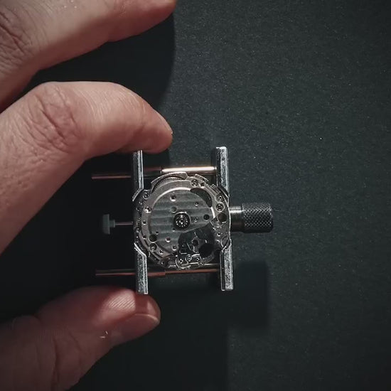 Calibre course lesson: assembling the movement